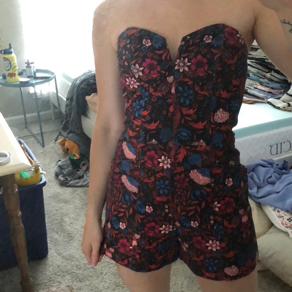 H&M Sweetheart Romper w pockets